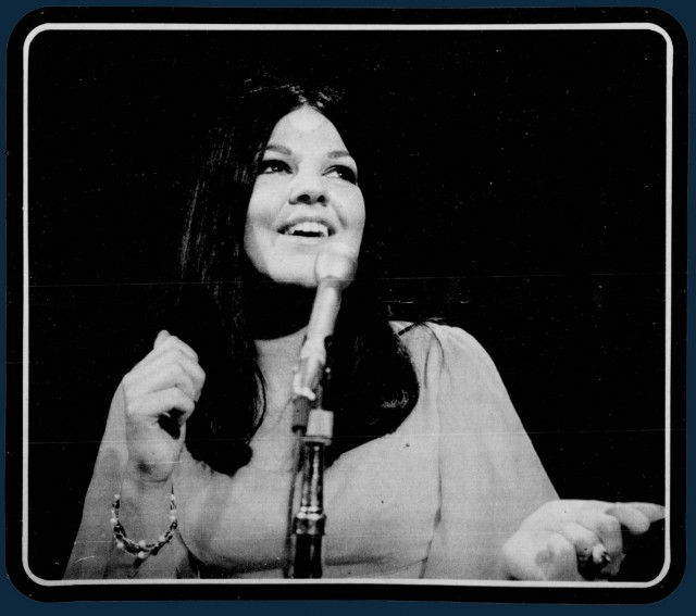 la_patrie_011972_MichèleRichard