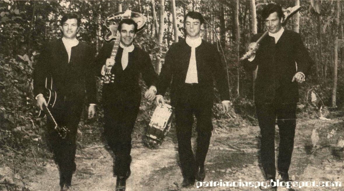 Les Fanatiques, vers 1965: Claude Côté, Guy-Lomer Couture (Muthy), Jacques Dechamplain & Richard Côté.